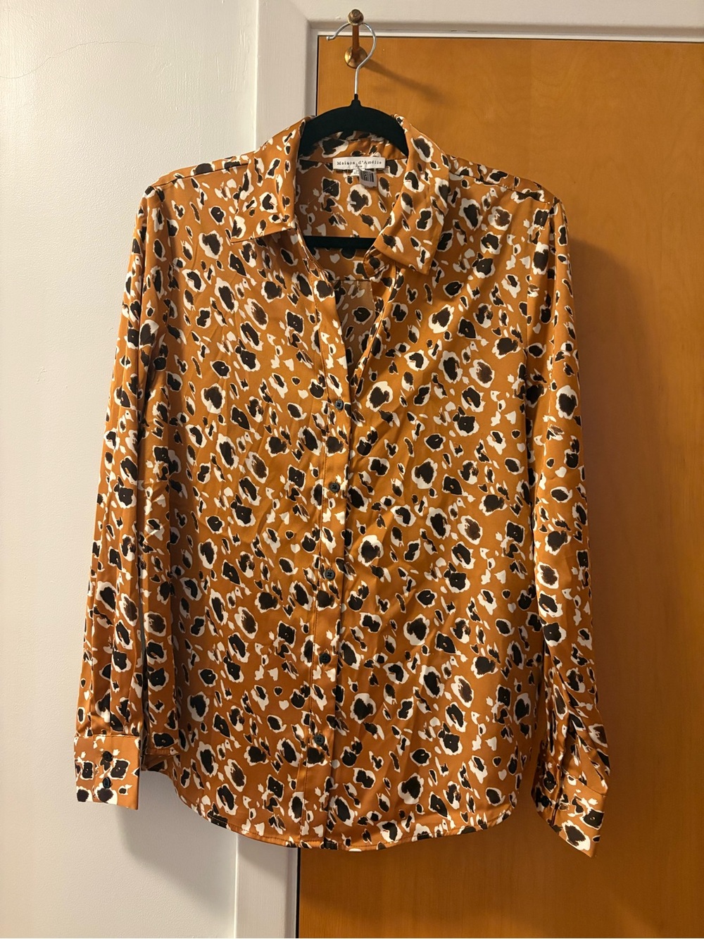 Maison d’Amelie Printed Long-Sleeve Button-Up Shirt - size Medium